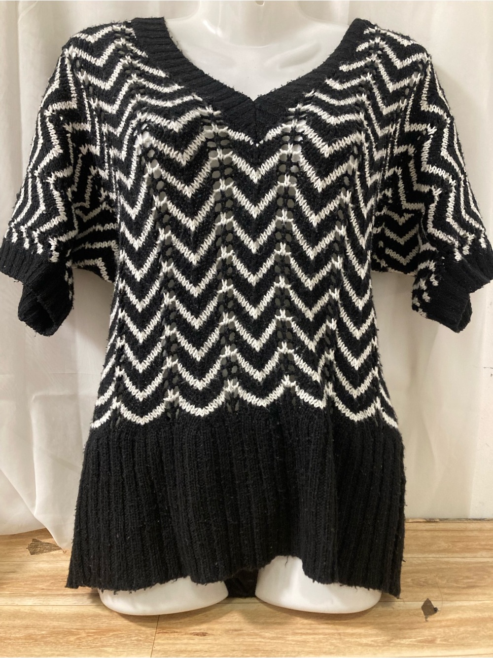 Chado Black & White Chevron Knit Tunic Sweater S/P
